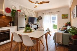 Renovated 0+2 Bedroom Apartment 400m from the Beach, Quarteira