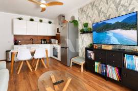 Renovated 0+2 Bedroom Apartment 400m from the Beach, Quarteira