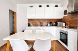 Renovated 0+2 Bedroom Apartment 400m from the Beach, Quarteira