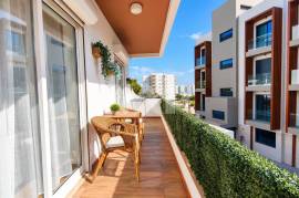 Renovated 0+2 Bedroom Apartment 400m from the Beach, Quarteira
