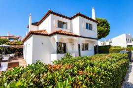 3+2 Bedroom Villa with Pool in the Old Village, Vilamoura 3+2 Bedroom Villa with Pool in the Old Village, Vilamoura