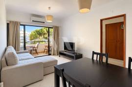 1 Bedroom Apartment with Pool and Garage in the Center of Vilamoura