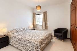 1 Bedroom Apartment with Pool and Garage in the Center of Vilamoura