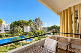 1 Bedroom Apartment with Pool and Garage in the Center of Vilamoura
