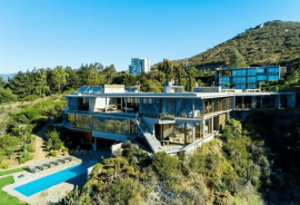 Luxury 24 bed Front Line Estate for Sale In Zapallar Quinta Region Chile Luxury 24 bed Front Line Estate for Sale In Zapallar Quinta Region Chile