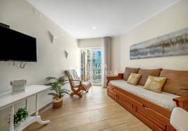 Renovated 1 Bedroom Apartment in Armação de Pêra | Sea View