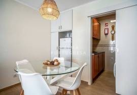 Renovated 1 Bedroom Apartment in Armação de Pêra | Sea View