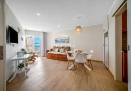 Renovated 1 Bedroom Apartment in Armação de Pêra | Sea View