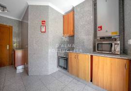2 Bedroom Apartment | garage for long-term rental in Praia da Rocha