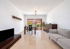 2 Bedroom Apartment | garage for long-term rental in Praia da Rocha