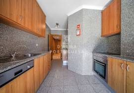 2 Bedroom Apartment | garage for long-term rental in Praia da Rocha