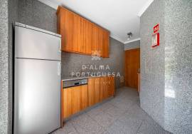 2 Bedroom Apartment | garage for long-term rental in Praia da Rocha