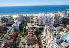 2 Bedroom Apartment | garage for long-term rental in Praia da Rocha