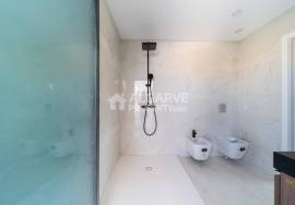 3+1 Bedroom Townhouse with Private Pool in Gambelas, Faro 3+1 Bedroom Townhouse with Private Pool in Gambelas, Faro