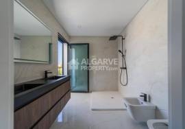 3+1 Bedroom Townhouse with Private Pool in Gambelas, Faro 3+1 Bedroom Townhouse with Private Pool in Gambelas, Faro