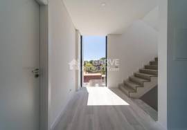 3+1 Bedroom Townhouse with Private Pool in Gambelas, Faro 3+1 Bedroom Townhouse with Private Pool in Gambelas, Faro
