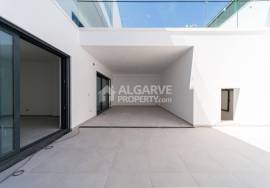 3+1 Bedroom Townhouse with Private Pool in Gambelas, Faro 3+1 Bedroom Townhouse with Private Pool in Gambelas, Faro