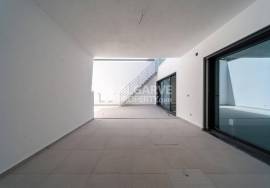3+1 Bedroom Townhouse with Private Pool in Gambelas, Faro 3+1 Bedroom Townhouse with Private Pool in Gambelas, Faro
