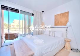 Luxury 4-Bedroom Apartments in Algarve – Nature, Comfort & Sophistication Luxury 4-Bedroom Apartments in Algarve – Nature, Comfort & Sophistication