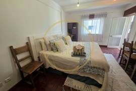 Rentals per Year: T3 in the Center of Loulé with Garage, Elevator and Balconies – Do It All on Foot! Rentals per Year: T3 in the Center of Loulé with Garage, Elevator and Balconies – Do It All on Foot!