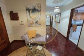 Rentals per Year: T3 in the Center of Loulé with Garage, Elevator and Balconies – Do It All on Foot! Rentals per Year: T3 in the Center of Loulé with Garage, Elevator and Balconies – Do It All on Foot!