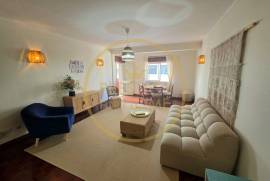 Rentals per Year: T3 in the Center of Loulé with Garage, Elevator and Balconies – Do It All on Foot! Rentals per Year: T3 in the Center of Loulé with Garage, Elevator and Balconies – Do It All on Foot!