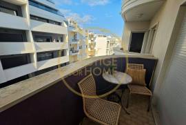 Rentals per Year: T3 in the Center of Loulé with Garage, Elevator and Balconies – Do It All on Foot! Rentals per Year: T3 in the Center of Loulé with Garage, Elevator and Balconies – Do It All on Foot!