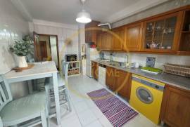 Rentals per Year: T3 in the Center of Loulé with Garage, Elevator and Balconies – Do It All on Foot! Rentals per Year: T3 in the Center of Loulé with Garage, Elevator and Balconies – Do It All on Foot!