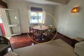 Rentals per Year: T3 in the Center of Loulé with Garage, Elevator and Balconies – Do It All on Foot! Rentals per Year: T3 in the Center of Loulé with Garage, Elevator and Balconies – Do It All on Foot!