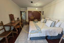 Rentals per Year: T3 in the Center of Loulé with Garage, Elevator and Balconies – Do It All on Foot! Rentals per Year: T3 in the Center of Loulé with Garage, Elevator and Balconies – Do It All on Foot!