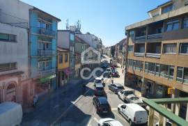 Furnished 4 Bedroom Apartment for Rent – Metro Combatentes, Porto
