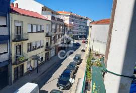 Furnished 4 Bedroom Apartment for Rent – Metro Combatentes, Porto