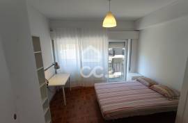Furnished 4 Bedroom Apartment for Rent – Metro Combatentes, Porto