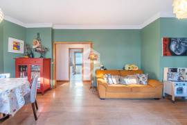 3 Bedrooms in Porto (Cedofeita / Boavista) | Balcony, Double Box Garage (27m2) and Parking