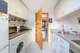 3 Bedrooms in Porto (Cedofeita / Boavista) | Balcony, Double Box Garage (27m2) and Parking