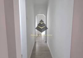 Renovated 2-Bed Apartment in São Vicente, Lisboa