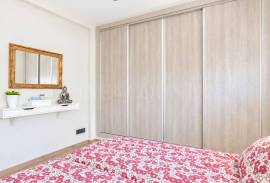 Tavira – 3-bedroom villa with rooftop pool, sea views and garage