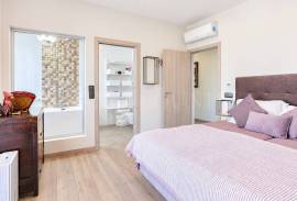 Tavira – 3-bedroom villa with rooftop pool, sea views and garage
