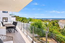 Tavira – 3-bedroom villa with rooftop pool, sea views and garage