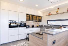Tavira – 3-bedroom villa with rooftop pool, sea views and garage