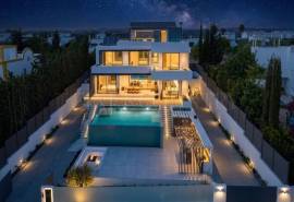 Tavira - Contemporary 4-bedroom villa with pool, lift and garage Tavira - Contemporary 4-bedroom villa with pool, lift and garage