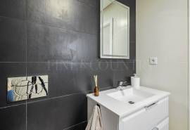 Carvoeiro – Single level semi-detached 3 bedroom villa with pool and walking distance to the center