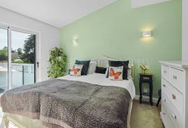 Carvoeiro – Single level semi-detached 3 bedroom villa with pool and walking distance to the center