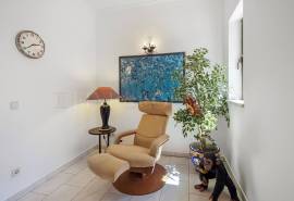 Carvoeiro – Spacious 3-bedroom villa with pool and mature gardens