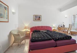 Carvoeiro – Spacious 3-bedroom villa with pool and mature gardens