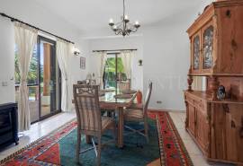 Carvoeiro – Spacious 3-bedroom villa with pool and mature gardens