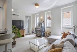 Tavira- Charming 3-bedroom townhouse with plunge pool and garage in historic centre