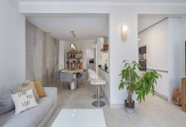 Tavira- Charming 3-bedroom townhouse with plunge pool and garage in historic centre