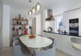 Tavira- Charming 3-bedroom townhouse with plunge pool and garage in historic centre