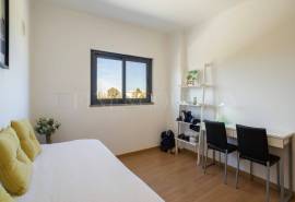 Tavira – 3+1-bedroom apartment close to town, with large sea view terrace and garage